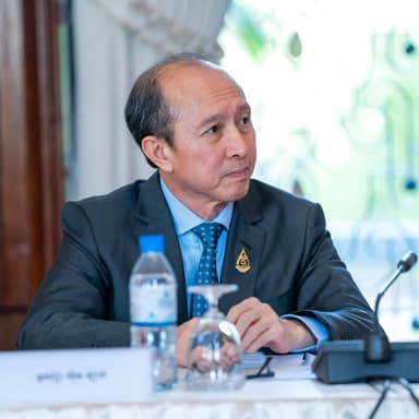អ្នកឧកញ្ញា ហ៊ុន ឡាក់
